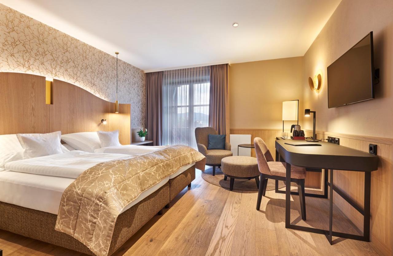 Hotel Zur Waldbahn Цвизел Екстериор снимка