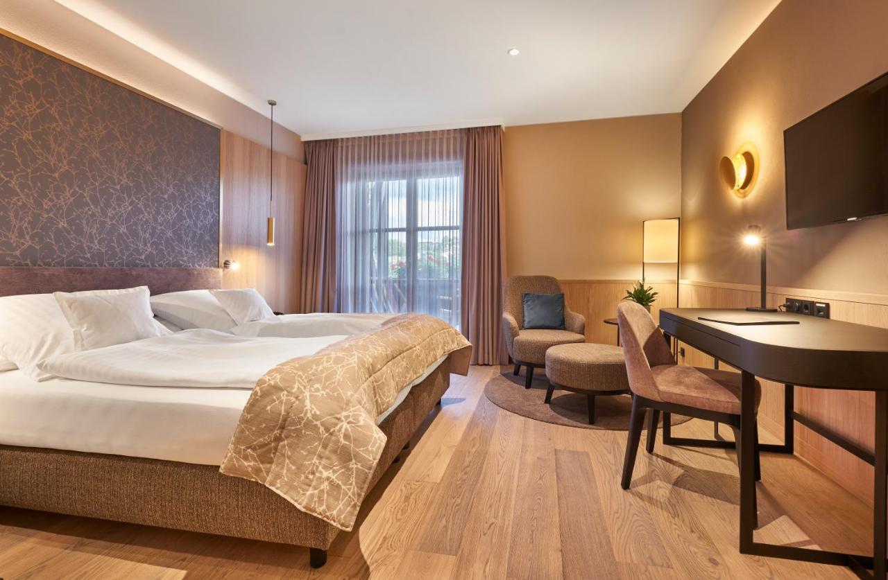 Hotel Zur Waldbahn Цвизел Екстериор снимка