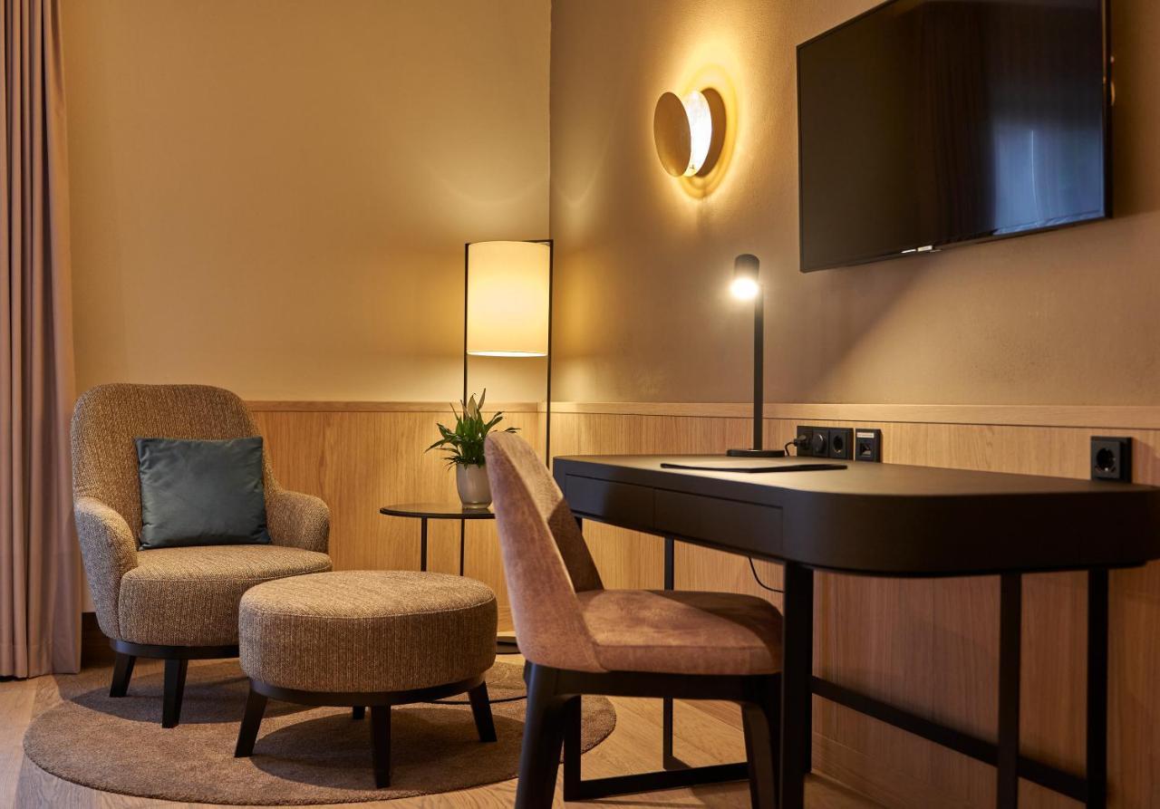 Hotel Zur Waldbahn Цвизел Екстериор снимка