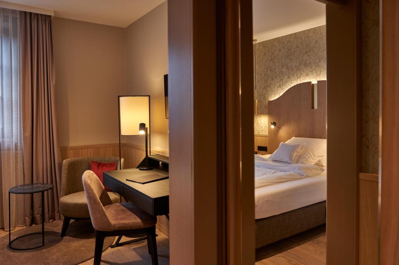 Hotel Zur Waldbahn Цвизел Екстериор снимка