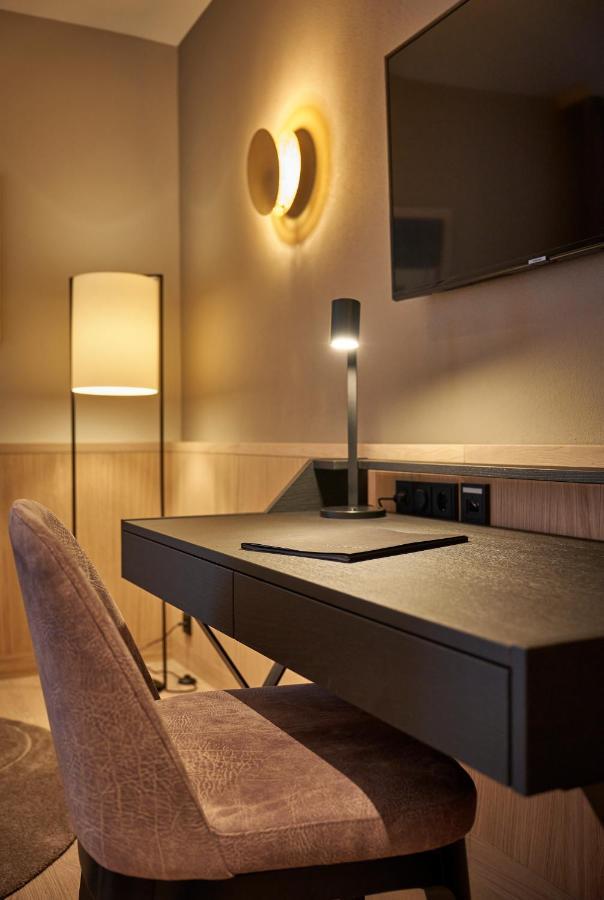 Hotel Zur Waldbahn Цвизел Екстериор снимка