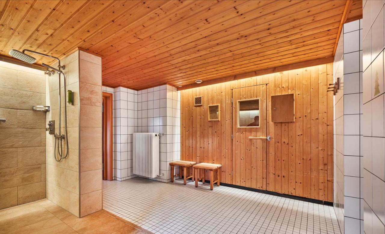 Hotel Zur Waldbahn Цвизел Екстериор снимка