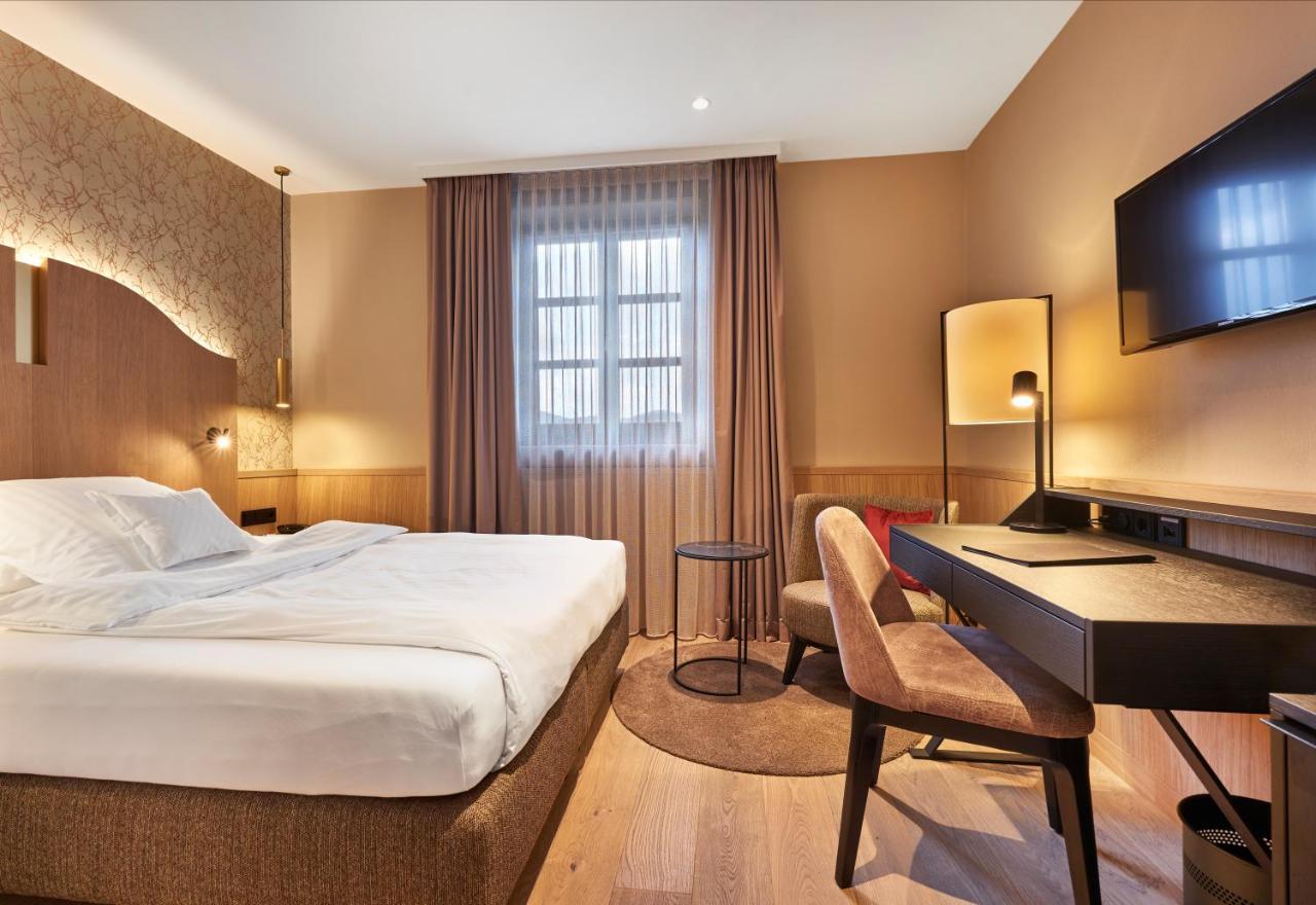 Hotel Zur Waldbahn Цвизел Екстериор снимка