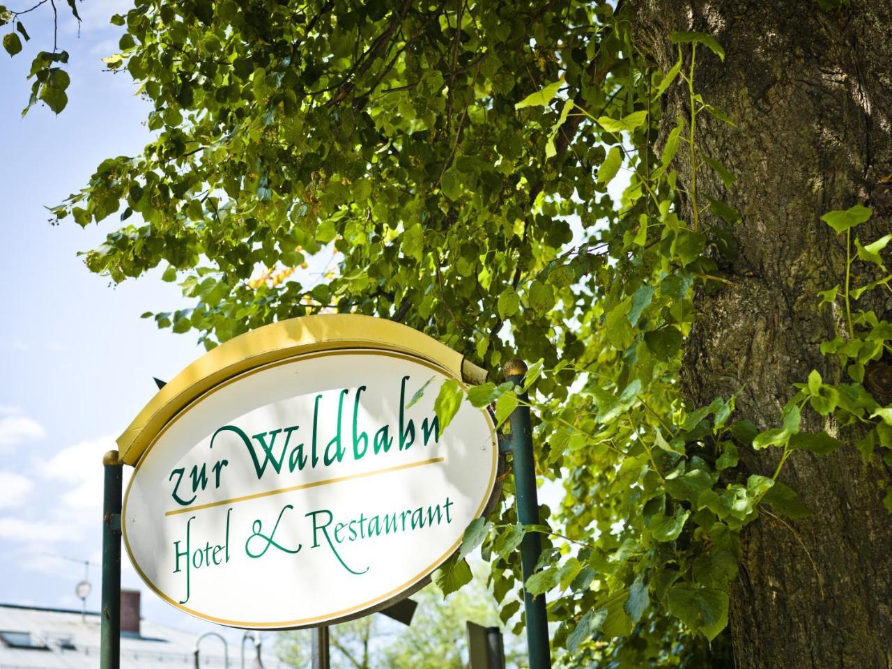 Hotel Zur Waldbahn Цвизел Екстериор снимка